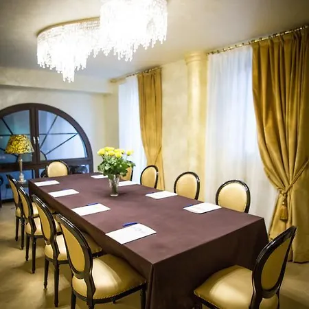 Western Premier Milano Palace Hotel 4*