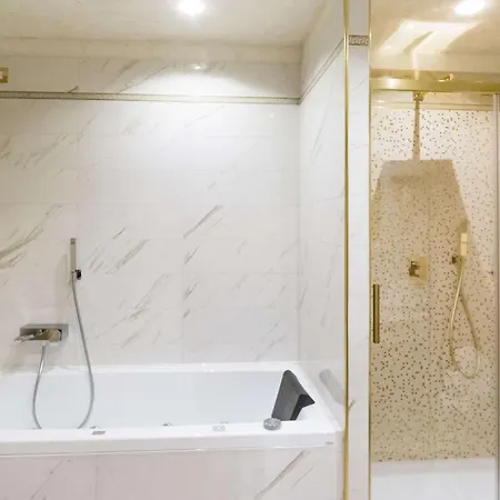 Western Premier Milano Palace 4* מודנה