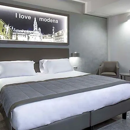 Western Premier Milano Palace Hotel 4*