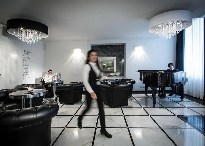 Western Premier Milano Palace Hotel 4*