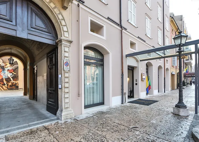 Western Premier Milano Palace Hotel 4*