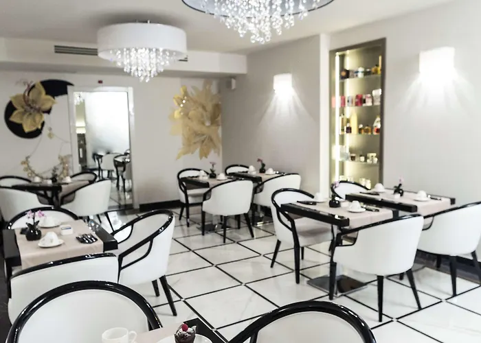 Hotel Western Premier Milano Palace 4*